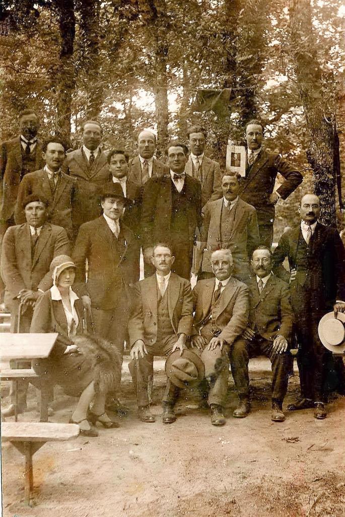 1929 (3)