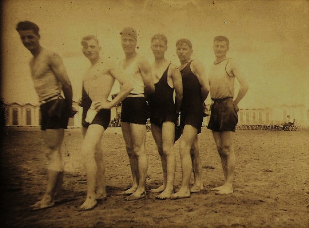 1930 (13)