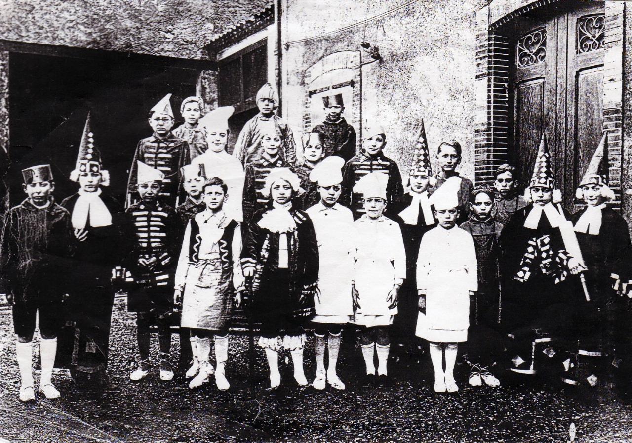 1934