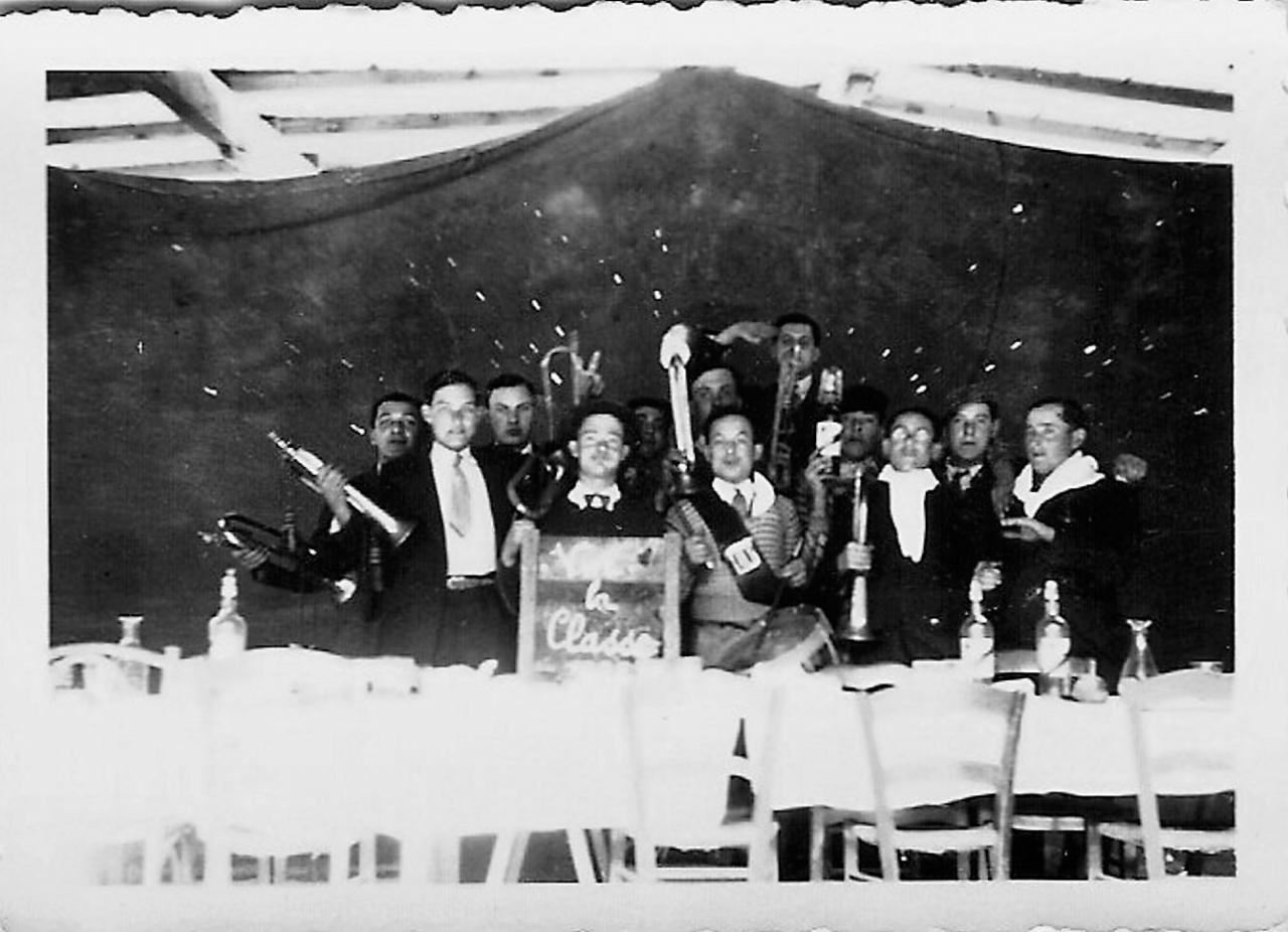 1935 (16)
