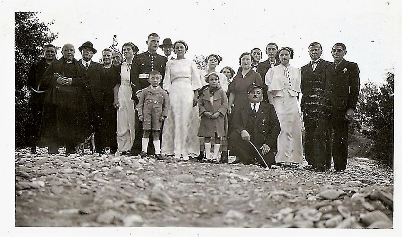 1937 (18)