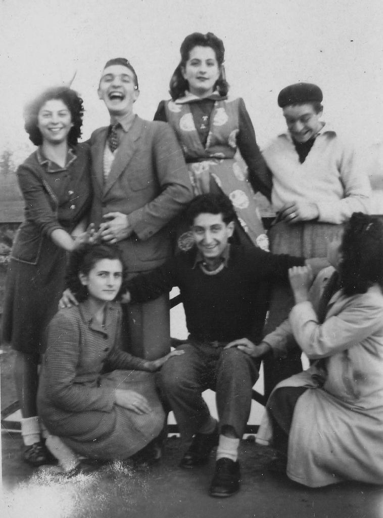1942 (7)
