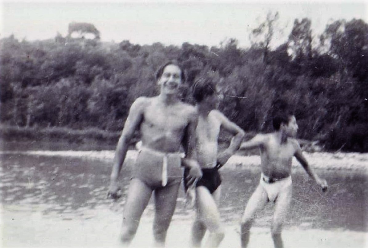 1944 (13)