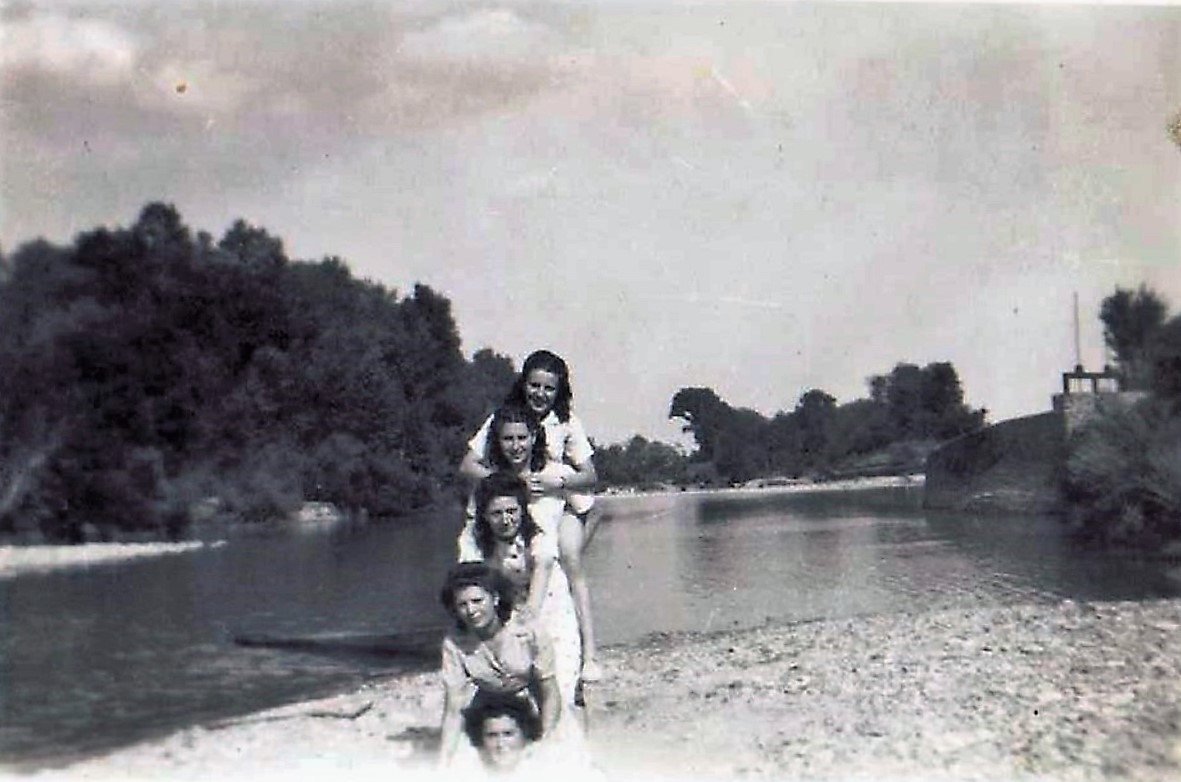 1944 (14)