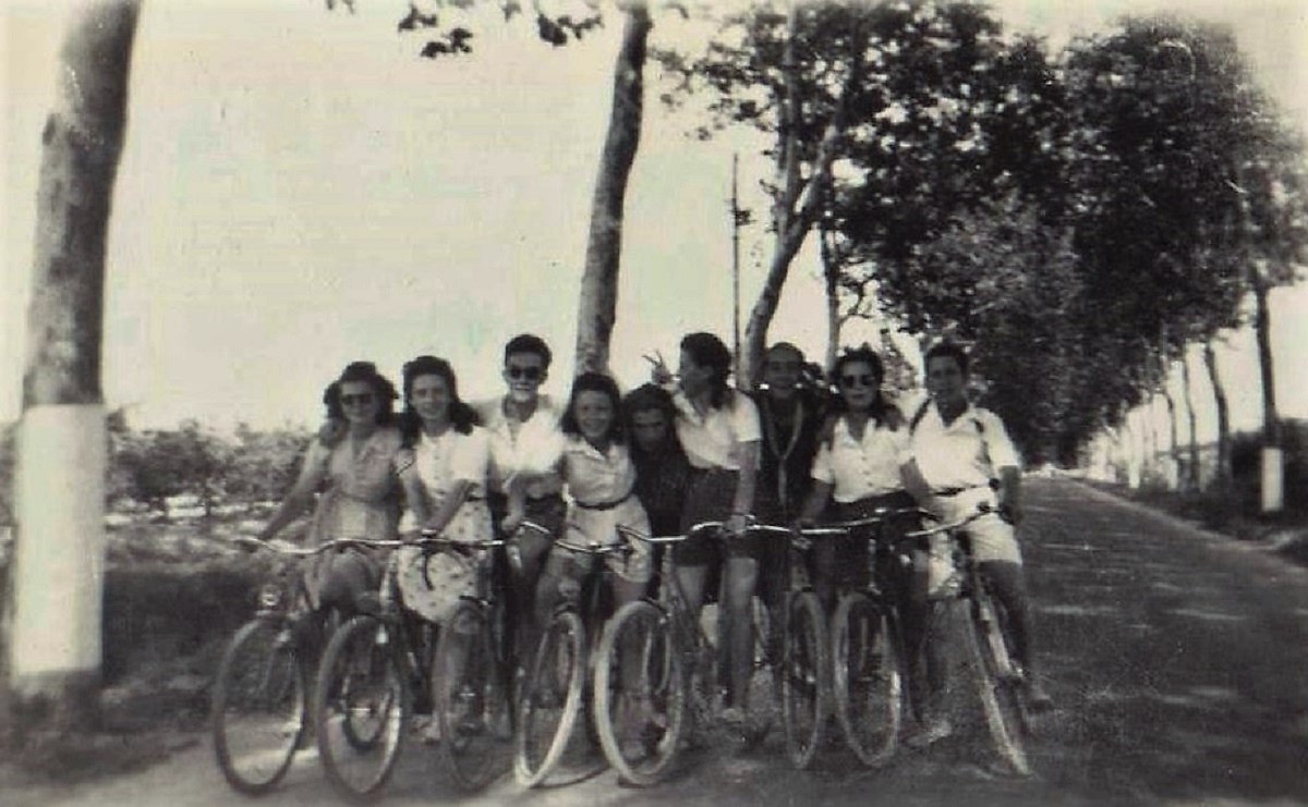 1944 (17)