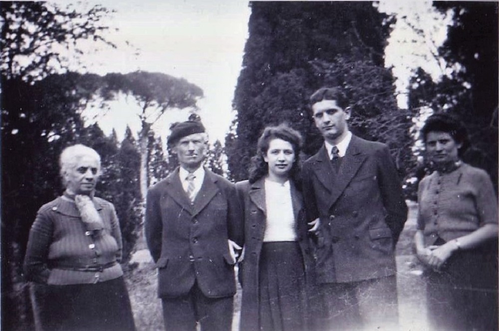 1944 (24)