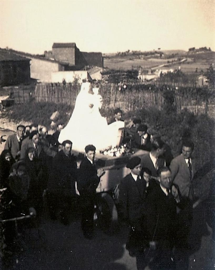 1944 (9)