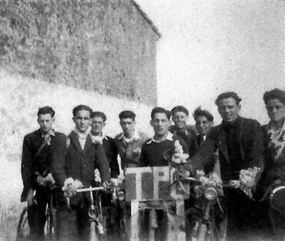 1945 (11)