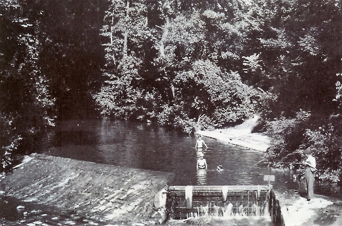 1945 (12)
