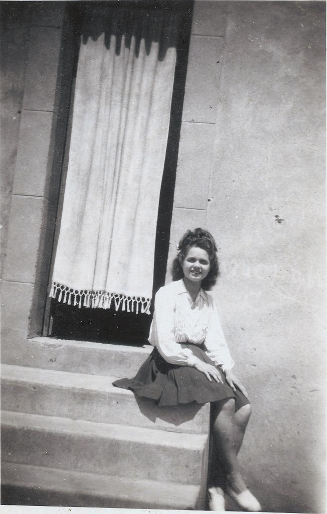 1945 (13)