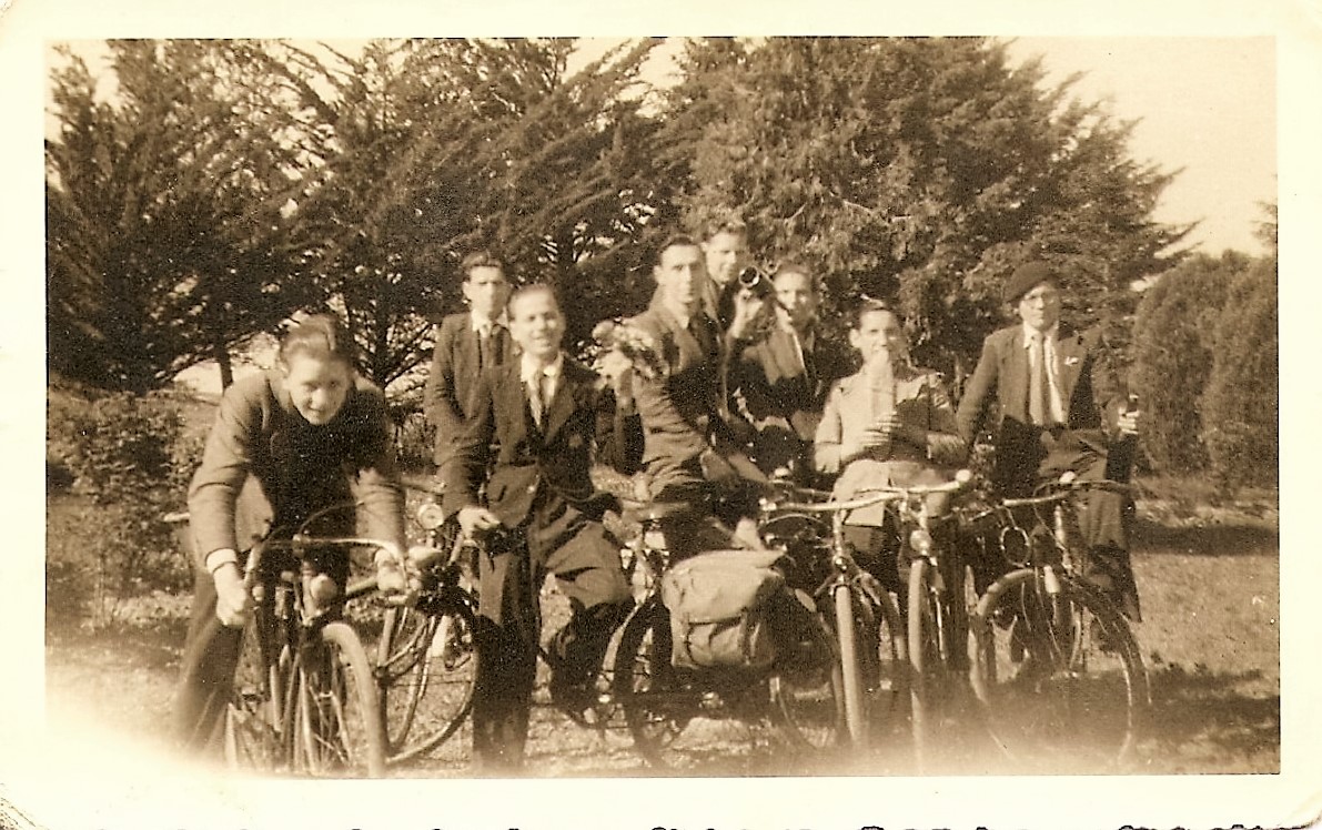 1945 (14)