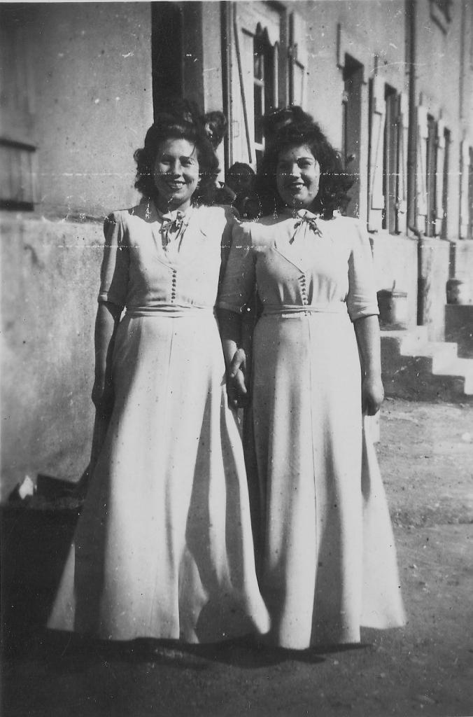 1945 (15)