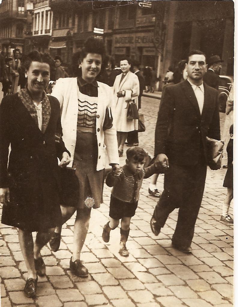 1945 (31)