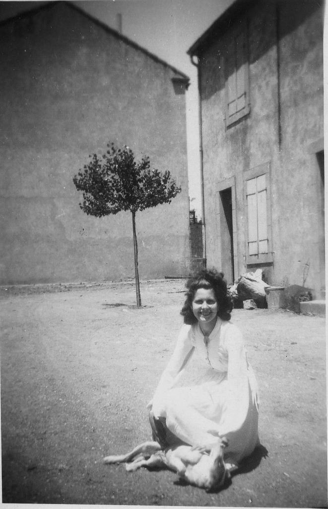 1945