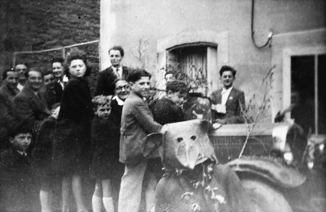 1946 (11)