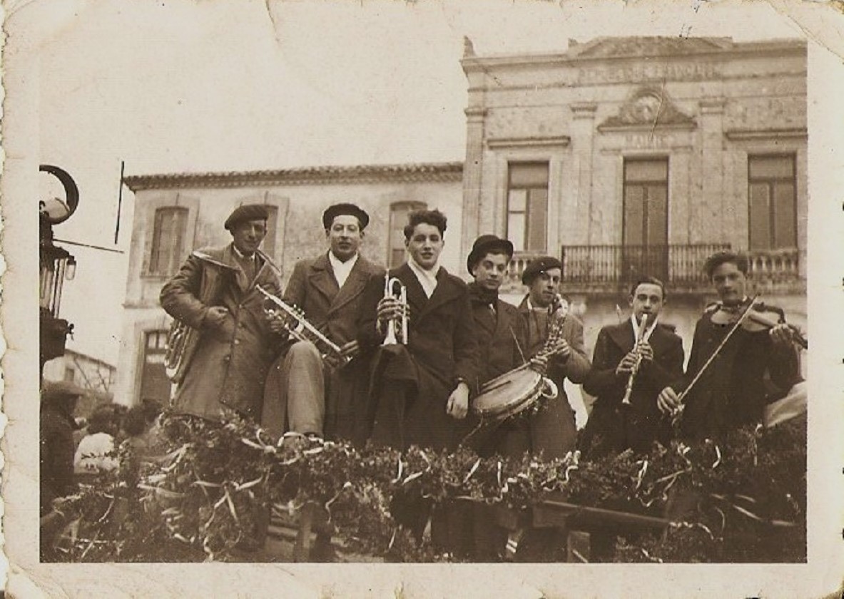1946 (12)