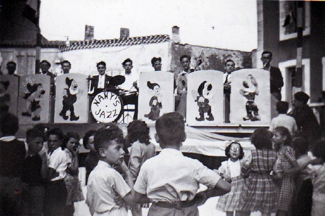 1946 (16)