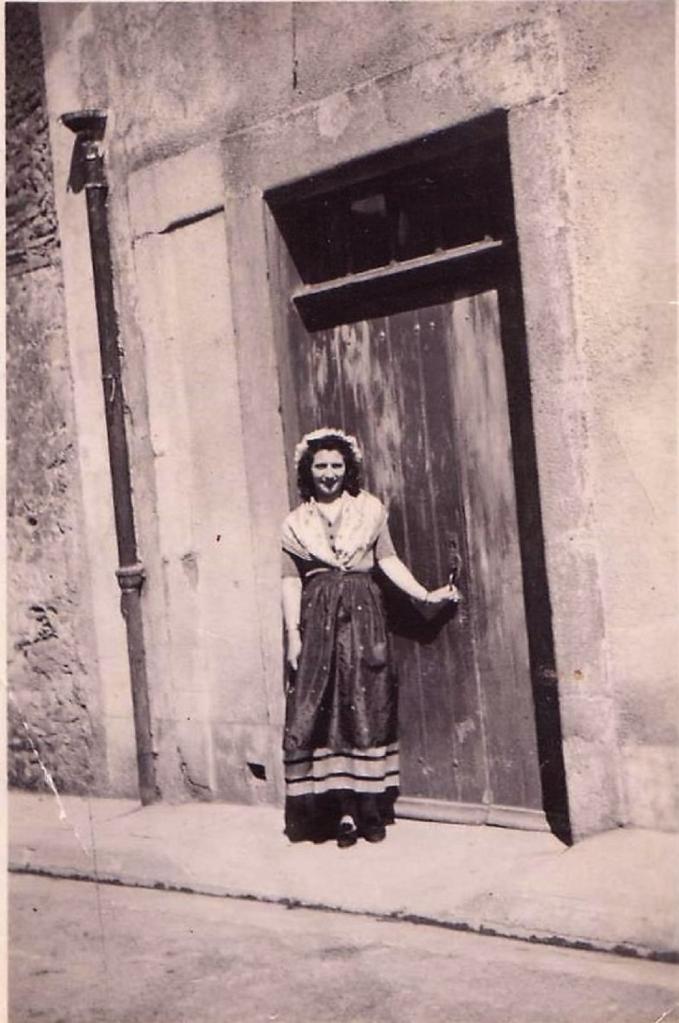 1946 (27)
