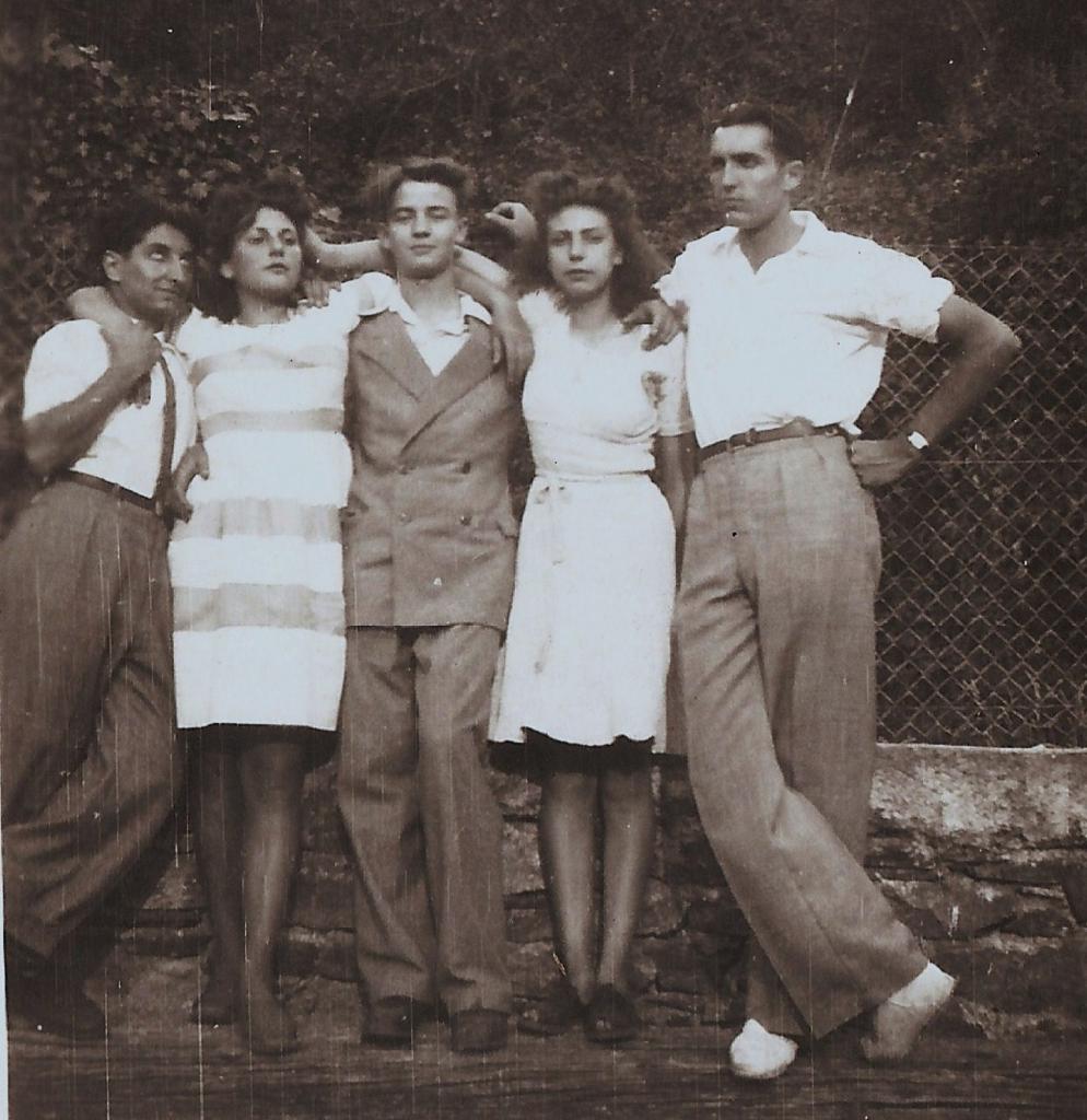 1946 (4)
