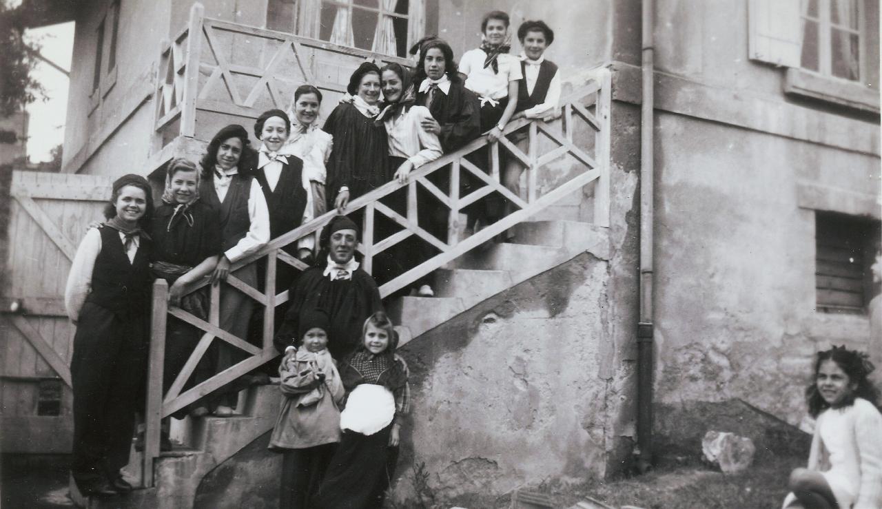 1947 (9)