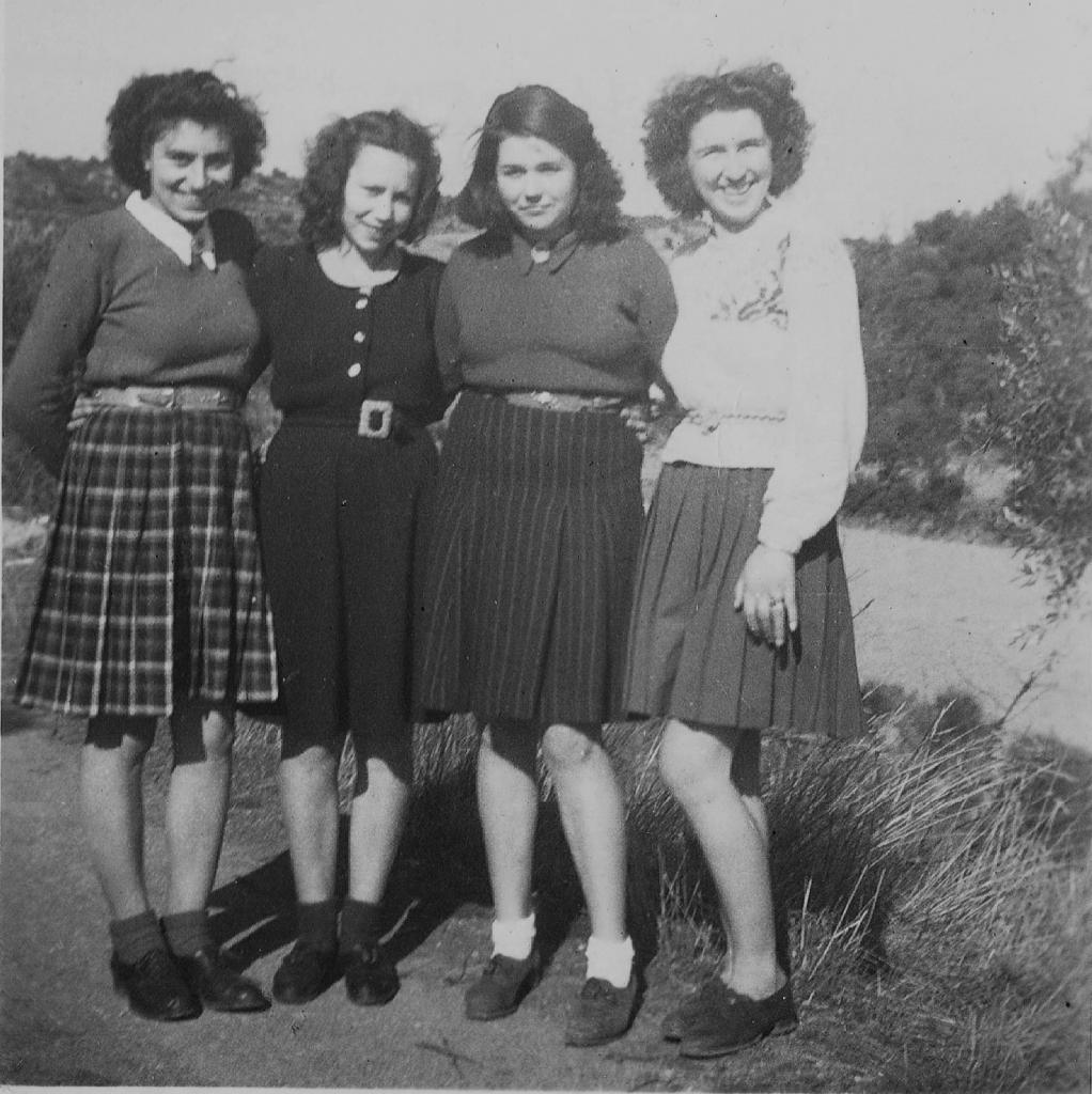 1947Malou, Lucienne Pichardo, Lucette Vaissière, Maria Diomard