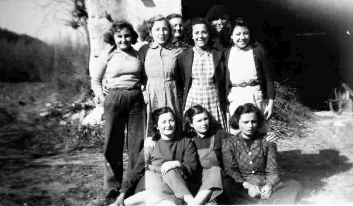 1949