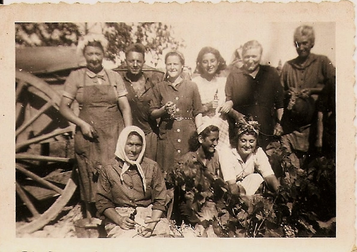 1949 (4)