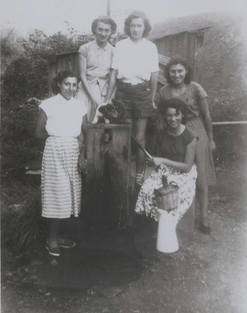 1952 (8)