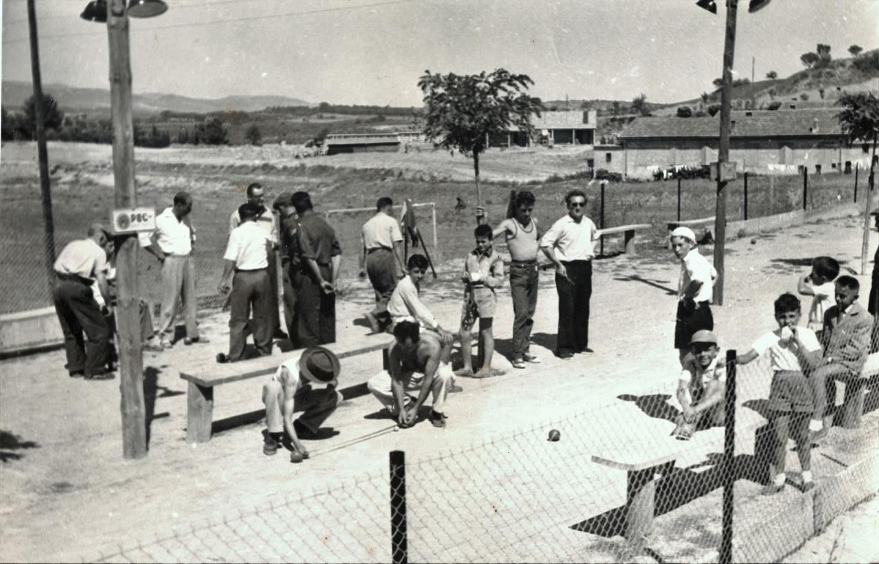 1956 (9)