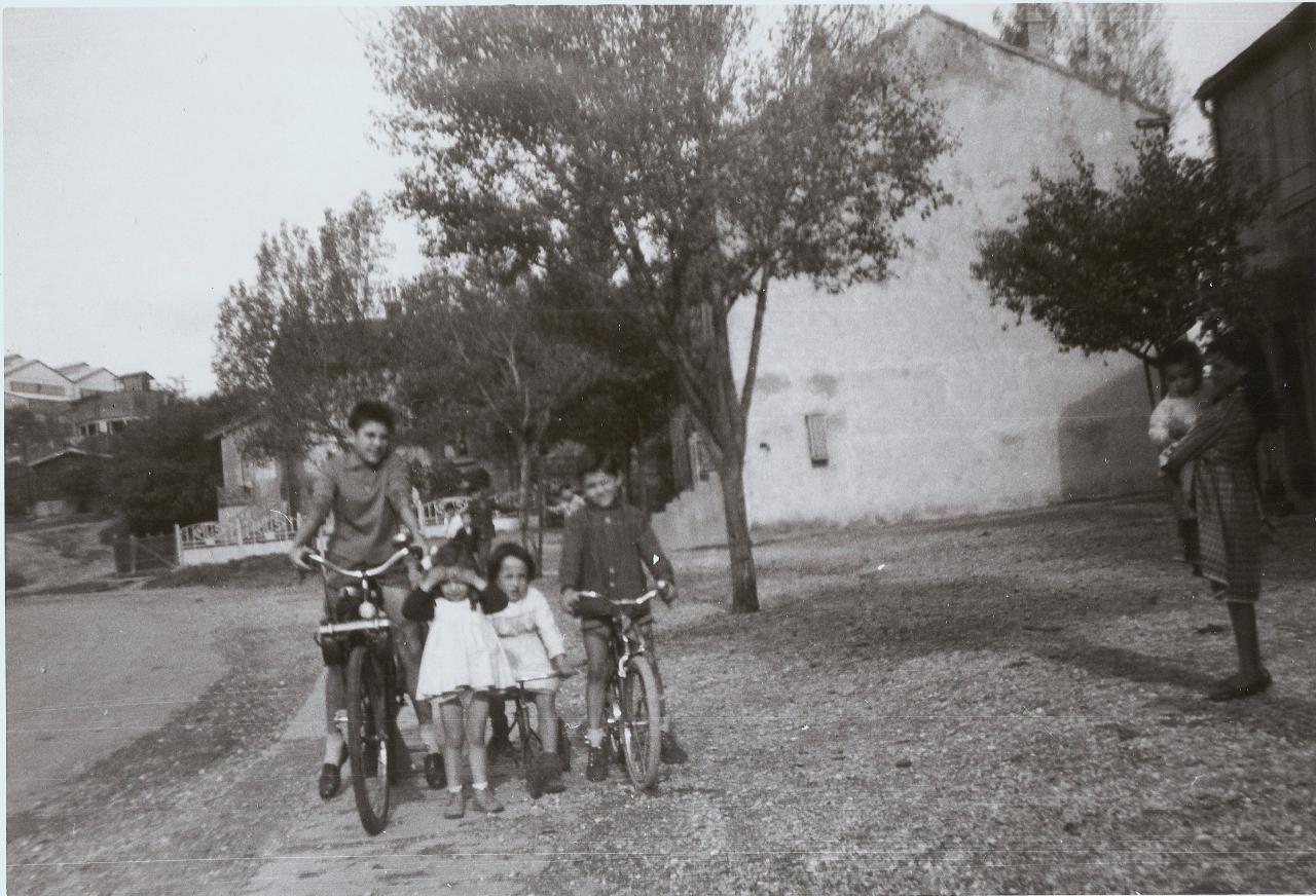 1958 (8)