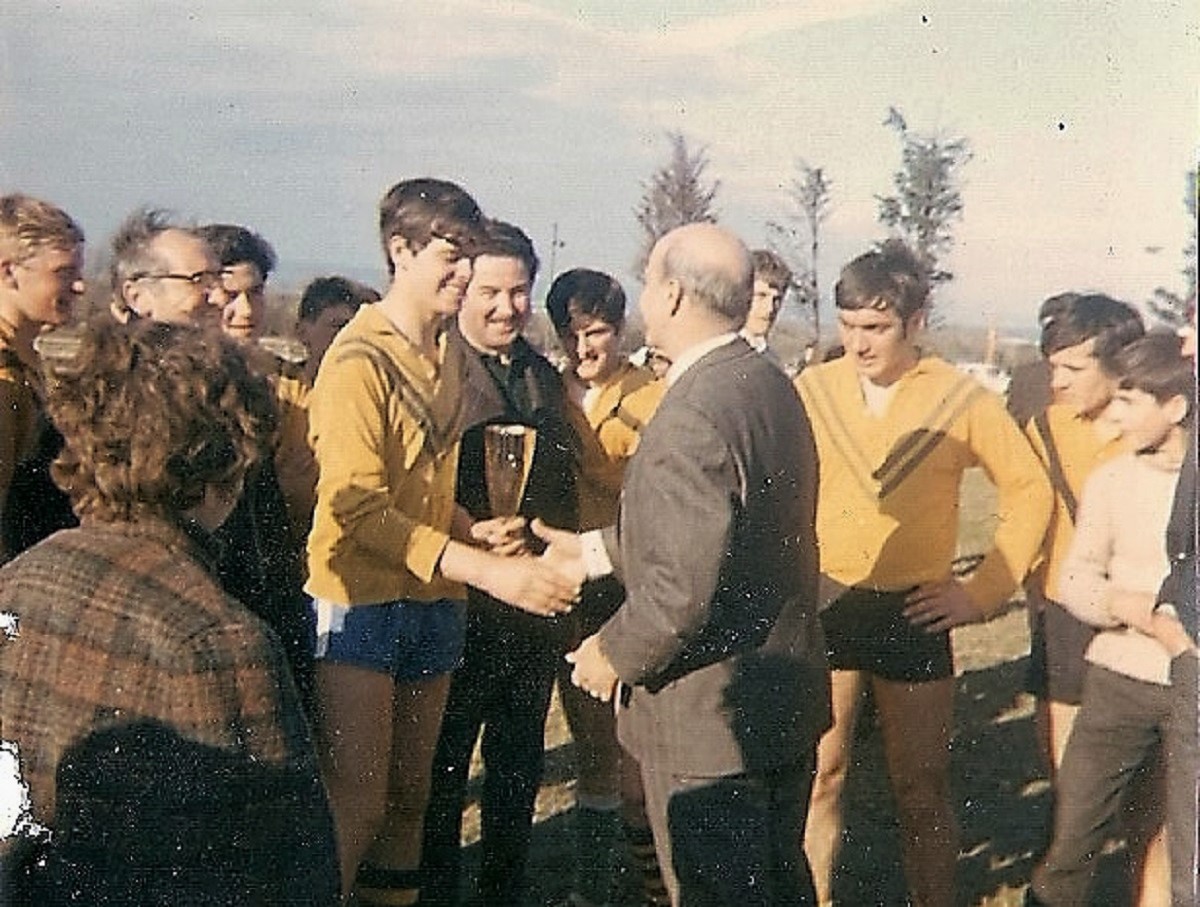 1969 (9)