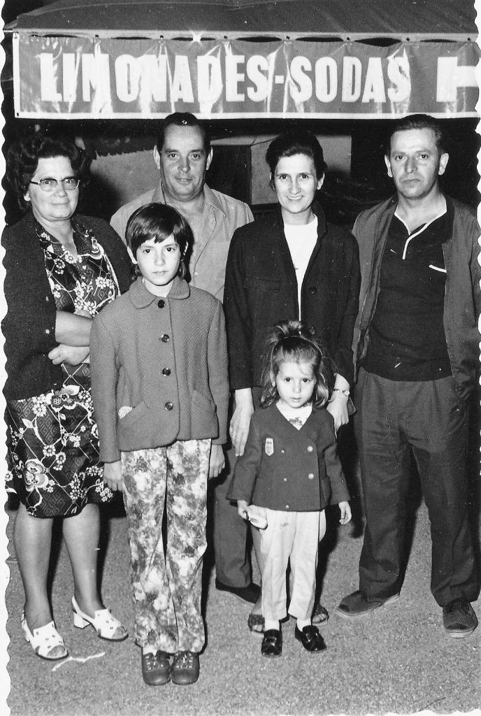 1973 Lola et Jules Rivière Noelle et René Pitié les enfants Sylvette et Marie Ange Pitié
