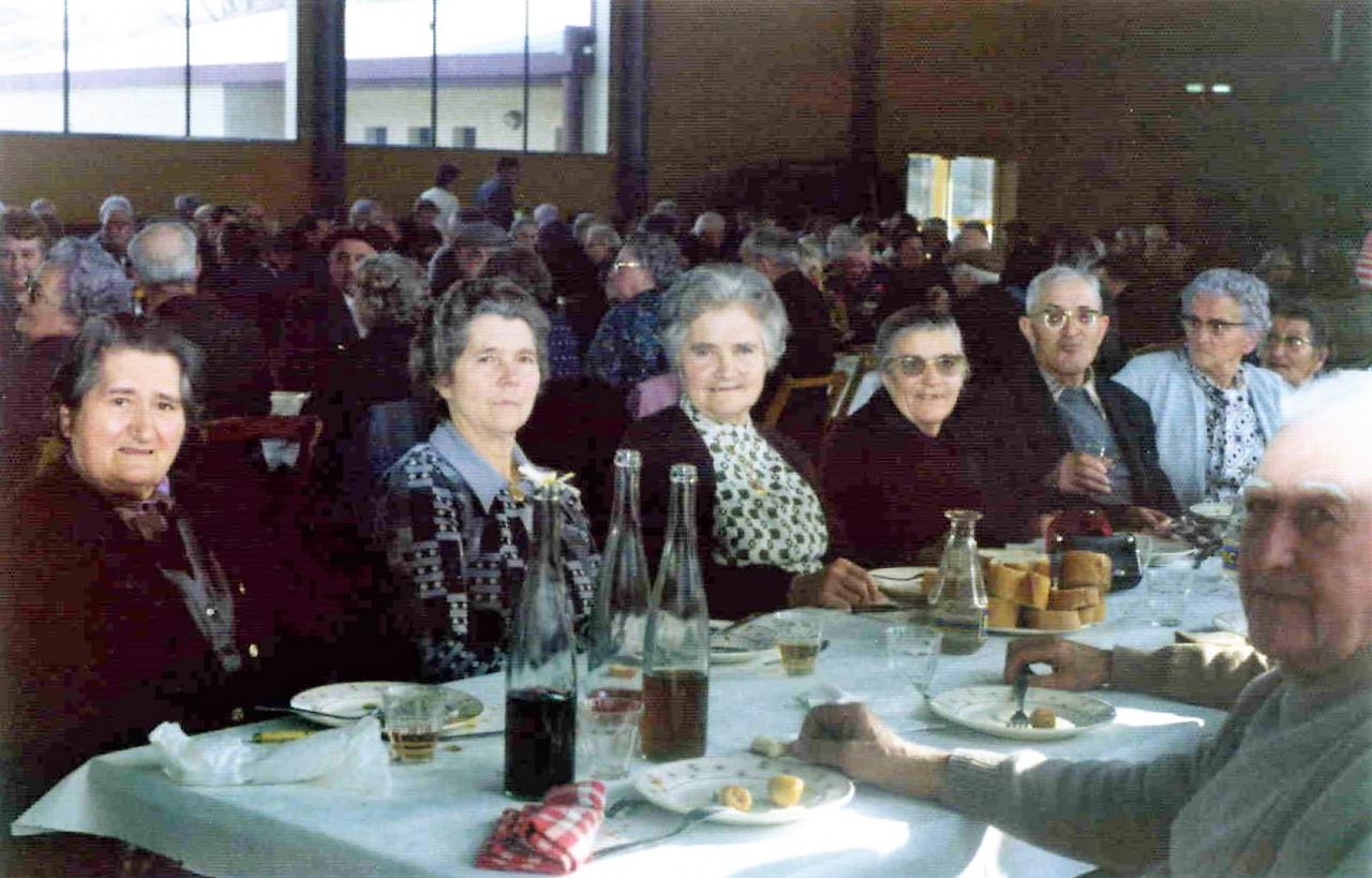 1977 (4)