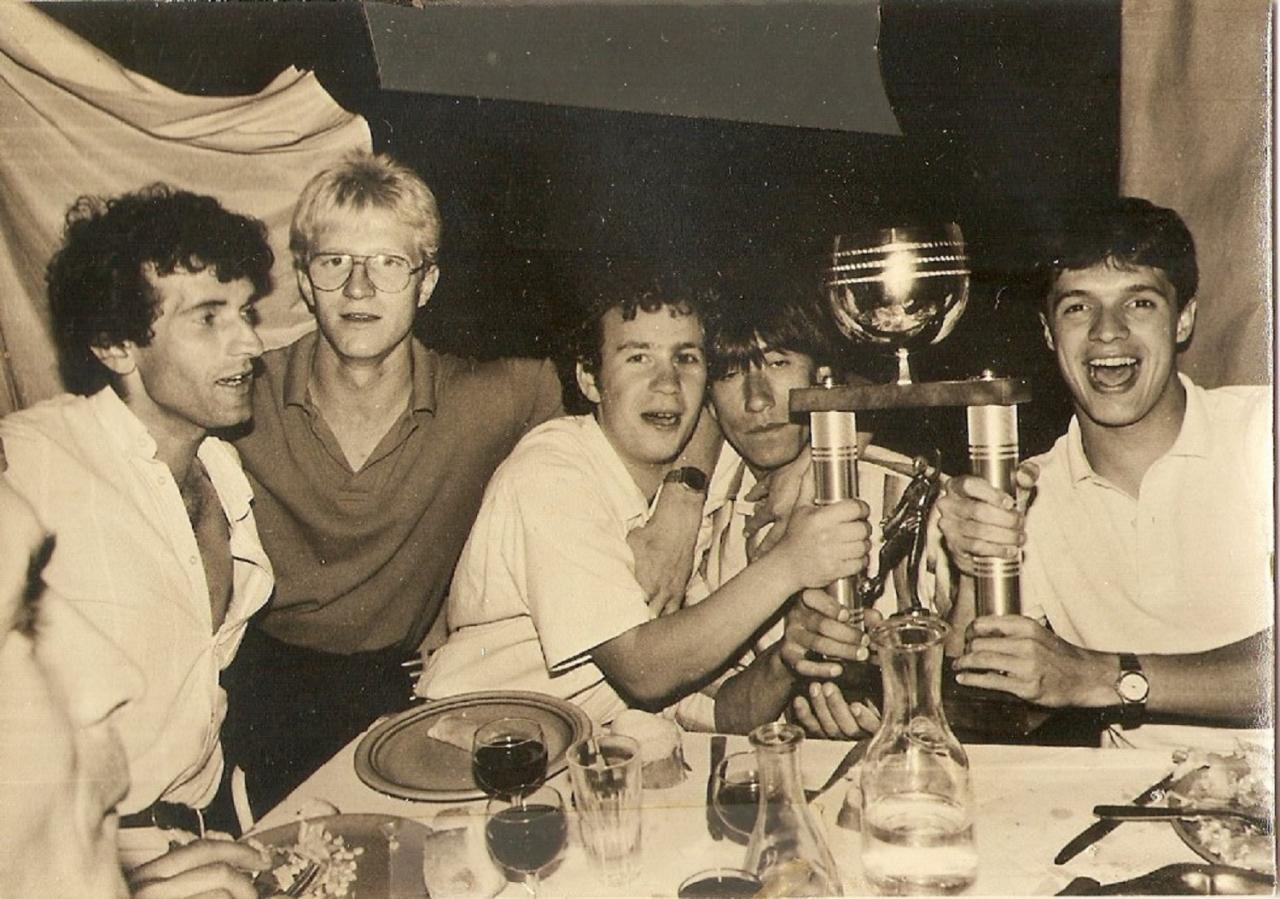 1985 (2)