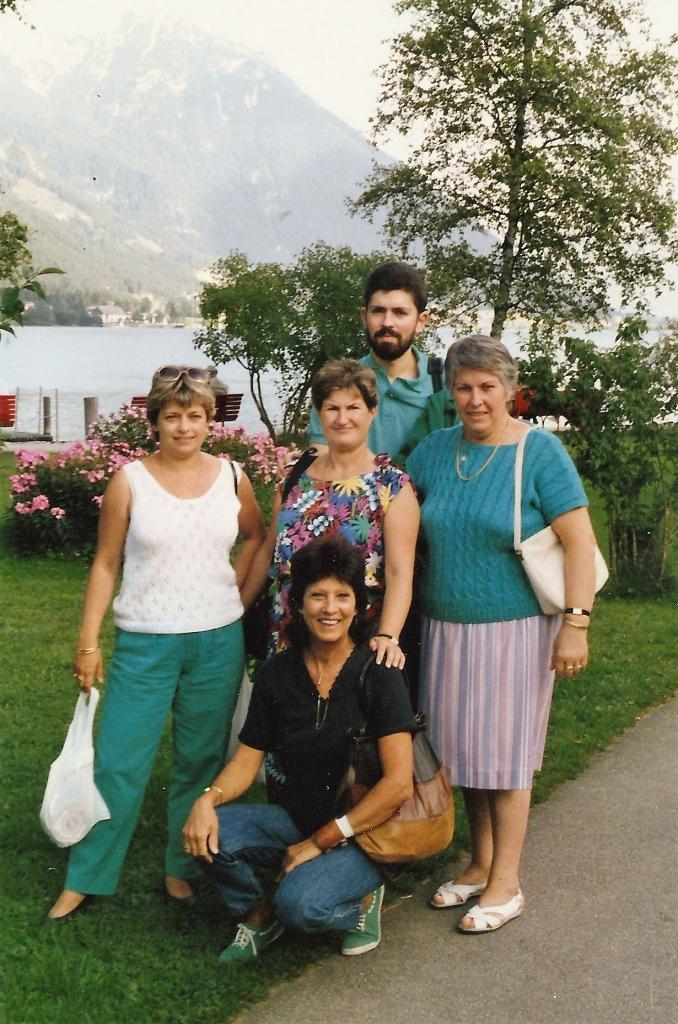 1987 (8)