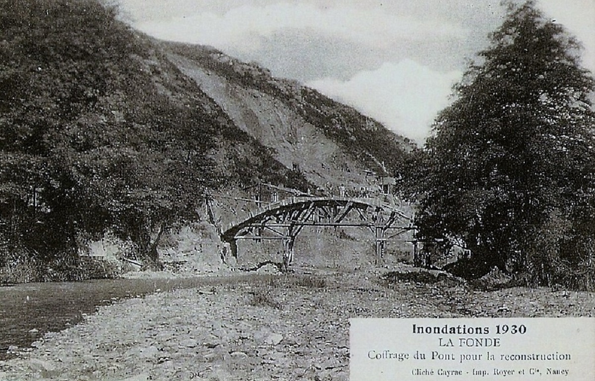 21  Le pont de Limousis en reconstruction