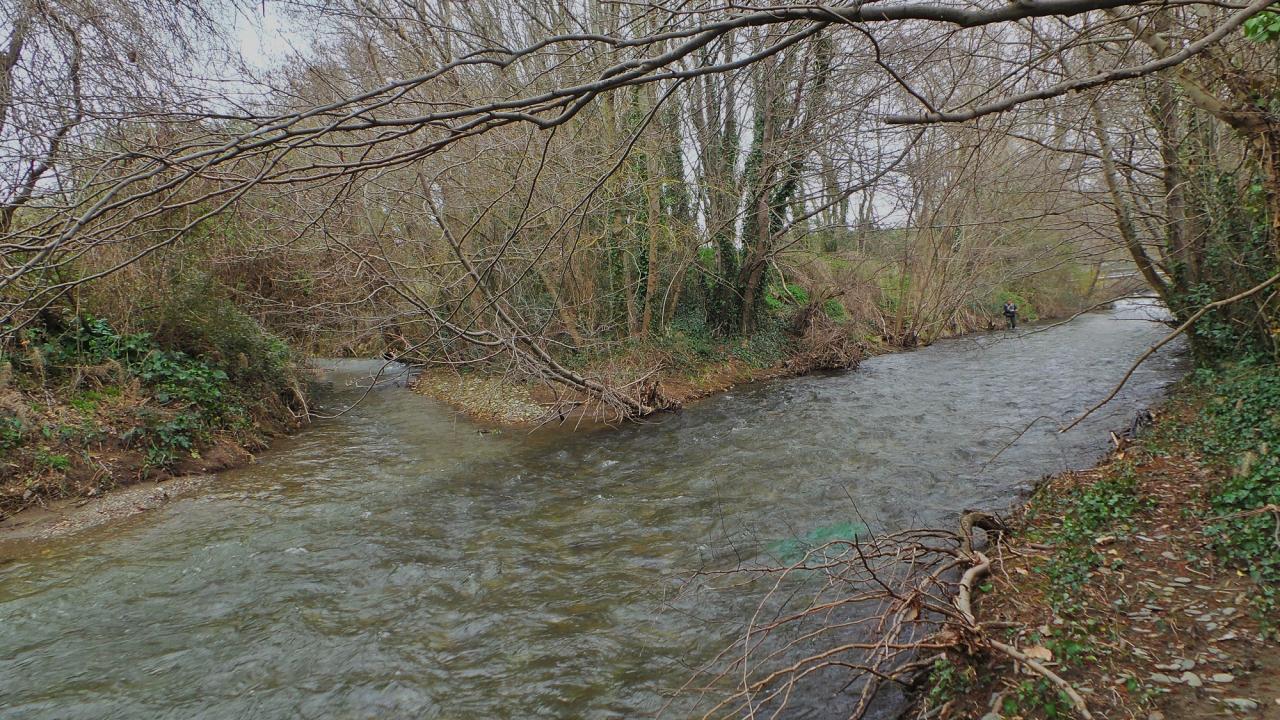 Russec se jetant dans l'Orbiel à Montplaisir.